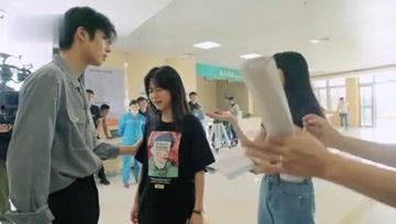愛娛樂的吃瓜樺,吃瓜樺帶你揭秘娛樂圈那些不為人知的幕后故事